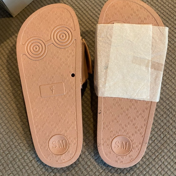 Brand new Steve Madden rose gold silky bow slides - Picture 3 of 4